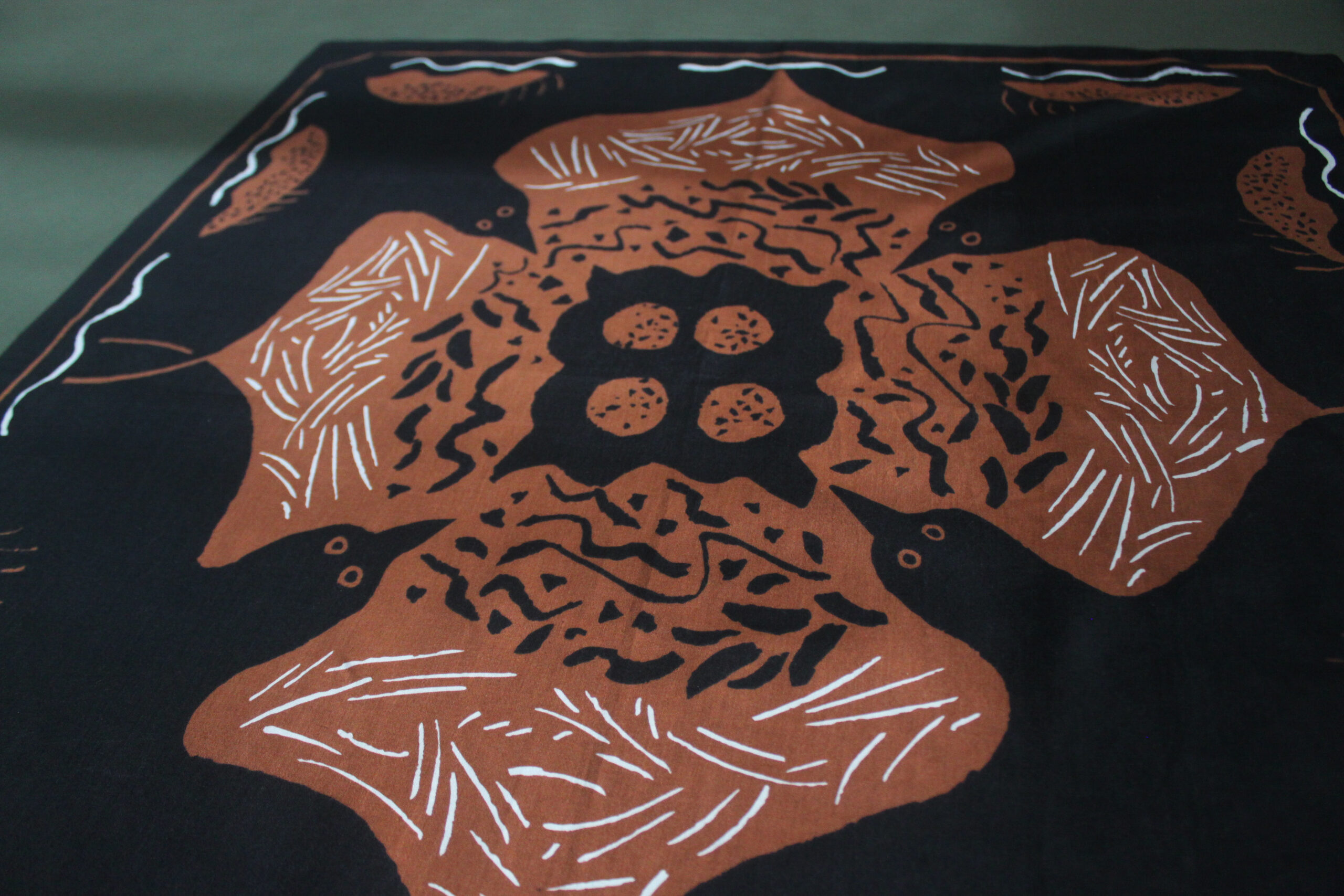 CORNIX.<br>NEST scarf